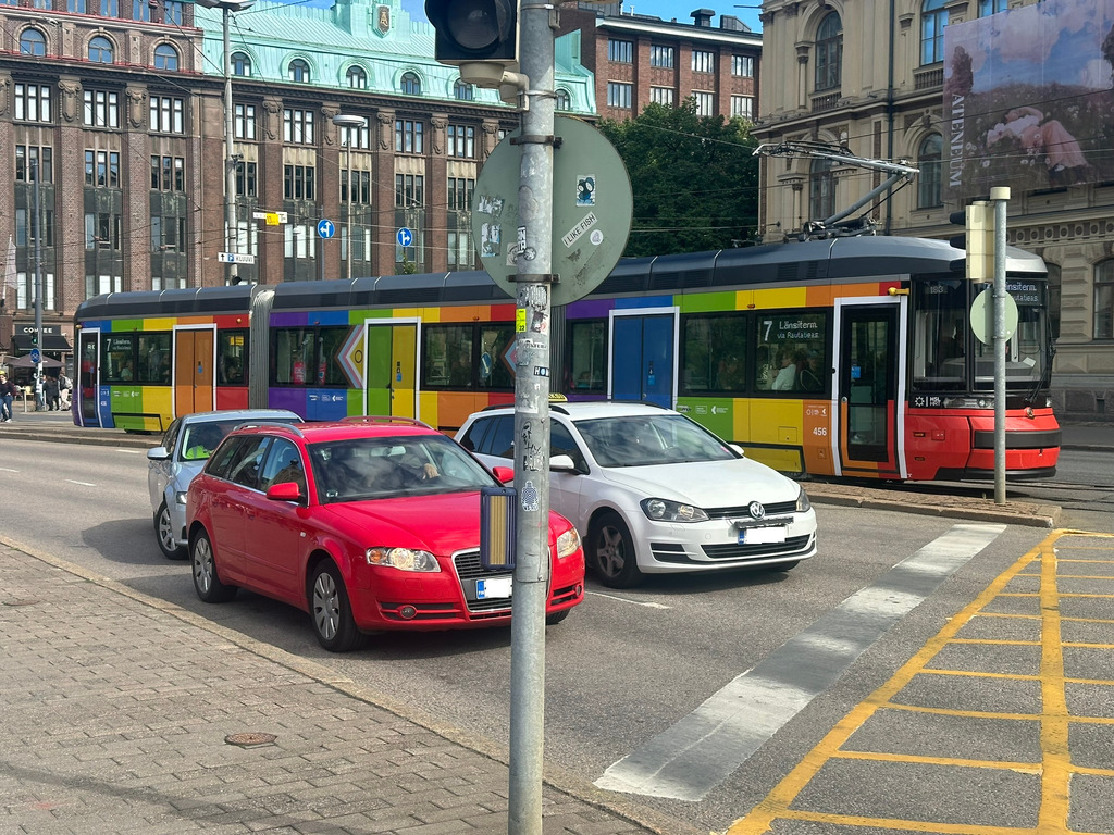 Helsinki tram no. 456 in pride colors